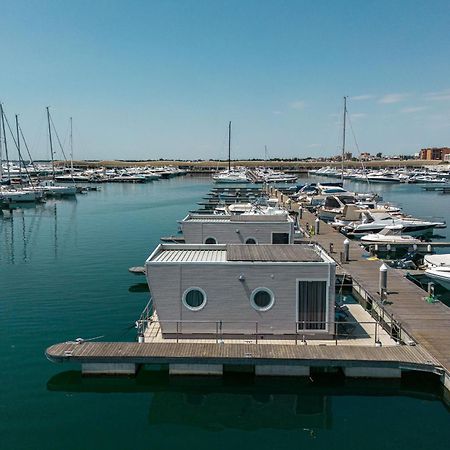曼弗雷多尼亚 Marina Del Gargano Houseboat酒店 外观 照片