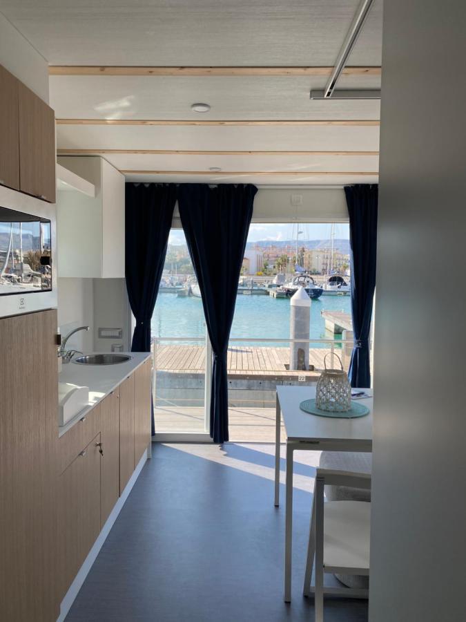 曼弗雷多尼亚 Marina Del Gargano Houseboat酒店 外观 照片