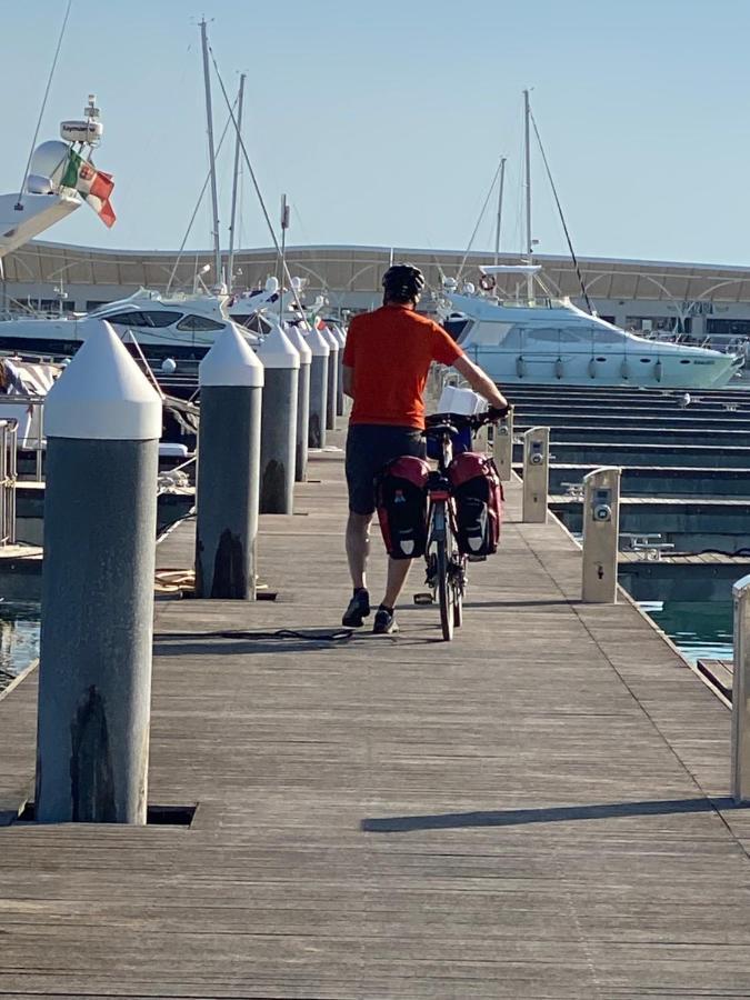 曼弗雷多尼亚 Marina Del Gargano Houseboat酒店 外观 照片