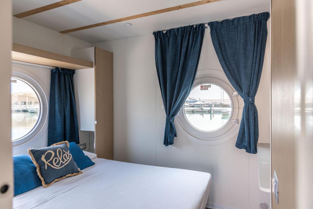 曼弗雷多尼亚 Marina Del Gargano Houseboat酒店 外观 照片
