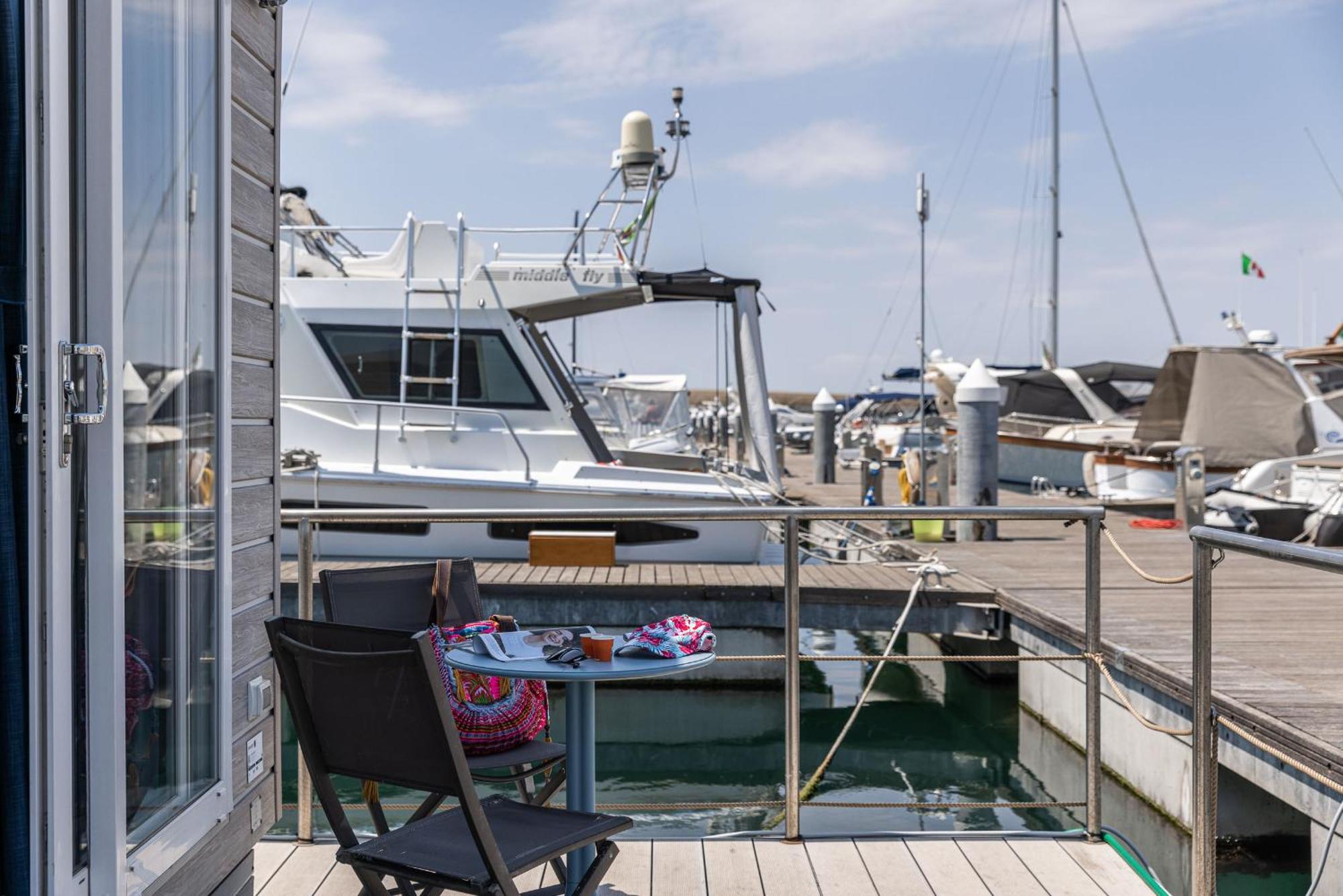曼弗雷多尼亚 Marina Del Gargano Houseboat酒店 外观 照片